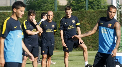 טיטו וראורה משקיפים על אלבס (רויטרס)