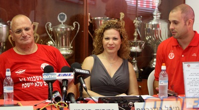 אשכנזי, בוכמן ורוזנבוים. העמותה תקבל זכויות (חגי ניזרי) אשכנזי, בוכמן ורוזנבוים. העמותה תקבל זכויות (חגי ניזרי)