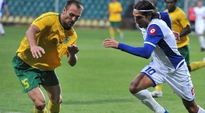 ברק בדש מול ג´וזף פיאצ´ק. בק&qout;ש יגיעו עם הראש מורם (sport.sk) 