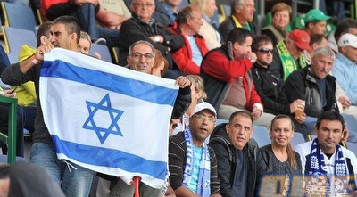 אוהדי עירוני ק&qout;ש ביציע. (sport.sk) 