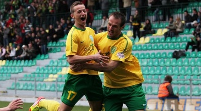 פיאצ&acute;ק חוגג את שער הנגיחה שלו (sport.sk)