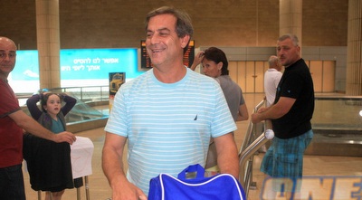 גילי לנדאו (יוסי ציפקיס) גילי לנדאו (יוסי ציפקיס)