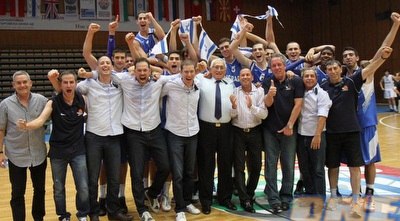 משלחת ישראל חוגגת את החזרה לדרג א´ (לילך וייס) 