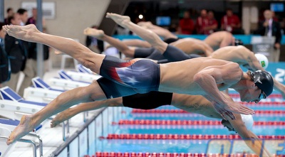 קופצים לבריכה בלונדון, טוב שבאתם... (GettyImages)