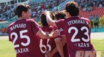 ביברס נאתכו והחברים חוגגים ניצחון