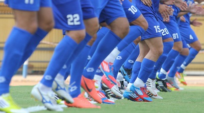 הנעליים של שחקני ק&qout;ש (עמית מצפה)