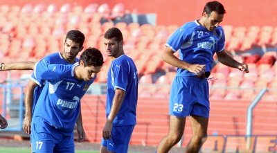 כפיר אדרי ואיציק עזוז (יניב גונן)