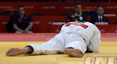 אריק זאבי מאוכזב על המזרן: &qout; (לירון לוי)