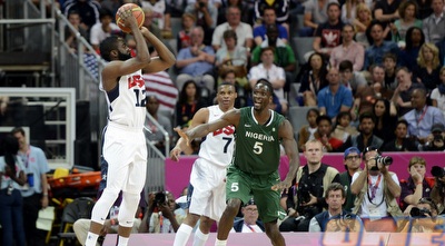 וג´יימס הארדן עולה לעוד שלשה. הכל נכנס בערב מרהיב (לירון לוי)