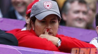 מירקה פדרר עם כובע של שוויץ. עשתה צרות לנבחרת הדייויס? (רויטרס) מירקה פדרר עם כובע של שוויץ. עשתה צרות לנבחרת הדייויס? (רויטרס)