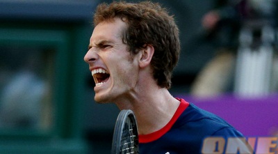 אנדי מארי בטירוף. ניצח במערכה הראשונה (GettyImages) אנדי מארי בטירוף. ניצח במערכה הראשונה (GettyImages)