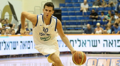 פניני עם הכדור (חגי ניזרי) פניני עם הכדור (חגי ניזרי)
