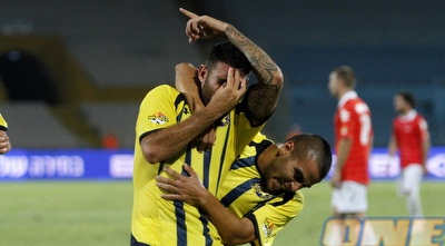 עטר חוגג עם בן יאיר ולוגסי (יוסי ציפקיס) עטר חוגג עם בן יאיר ולוגסי (יוסי ציפקיס)