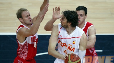 גאסול נחסם על ידי פונקראשוב וקאון (רויטרס)