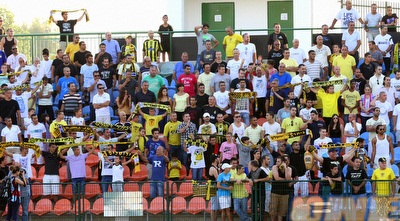 אוהדי בית&qout;ר שהגיעו לנס ציונה (שי לוי) אוהדי בית&qout;ר שהגיעו לנס ציונה (שי לוי)