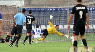 ברקוביץ´ דוחק לשערו (יניב גונן)