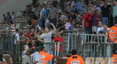 אוהדי סכנין מקללים את ההנהלה (עמית מצפה)