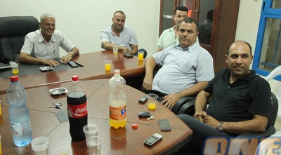 פגישה (עמית מצפה)