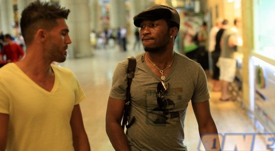 דג´מבה דג´מבה עם הכובע האופנתי (יוסי ציפקיס)