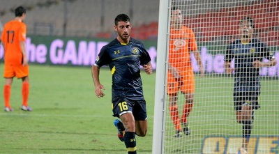 וניגש להוציא את הכדור מהרשת של איינוגבה (משה חרמון)