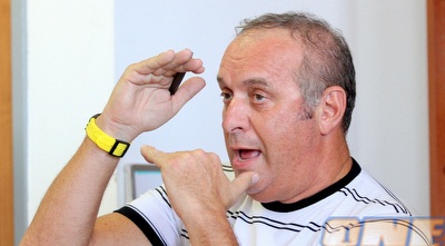 צביקה שרף (יניב גונן) צביקה שרף (יניב גונן)