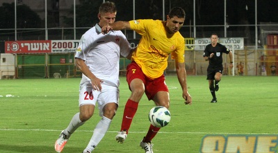 דמיטאר מקרייב מול עודד גביש (חגי ניזרי)