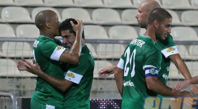 אנדלובו חוגג עם החברים (עמית מצפה)