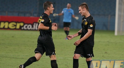 צחי אליחן אחרי השער שלו (משה חרמון) צחי אליחן אחרי השער שלו (משה חרמון)