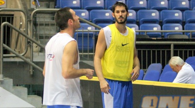 עומרי כספי ודגן יבזורי (משה חרמון) עומרי כספי ודגן יבזורי (משה חרמון)