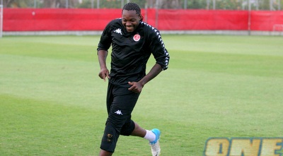 אפולה אדל מרוצה מהחיים (משה חרמון)