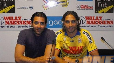 ברק בדש במדים החדשים לצד דודו דהאן