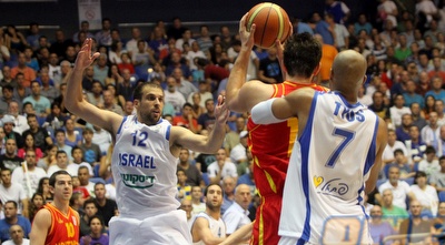 טיוס והלפרין שומרים (חגי ניזרי)