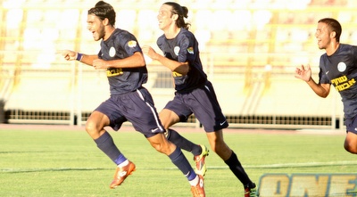 אוהדי קדוסי רץ לחגוג עם חבריו (חגי ניזרי) אוהדי קדוסי רץ לחגוג עם חבריו (חגי ניזרי)