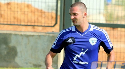 שהר. ארבעה משחקי ליגה בהרטה, אפס דקות - העיקר שהוא בחו&qout;ל (משה חרמון)