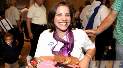 פיזרו: &qout;יש לי חודש לחגוג עד הלימודים. אעשה זאת&qout; (שי לוי)