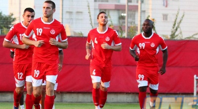 תמוז עם שושן והחברים באימון. החלוץ נשאר (שי לוי)