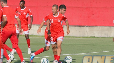 גילי ורמוט מתרגל מחדש לדשא בחודורוב (משה חרמון)