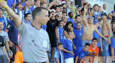 אוהדי הפועל פ&qout;ת. אירוע שחלקם לא זוכרים כמותו (יניב גונן)