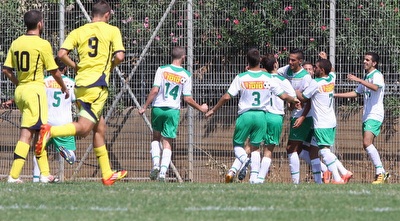 שחקני כפ&qout;ס חוגגים יתרון (יניב גונן)