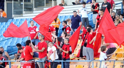 אוהדי ר&qout;ג בקלוז אפ (חגי ניזרי) אוהדי ר&qout;ג בקלוז אפ (חגי ניזרי)