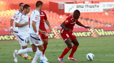 מנגה עם הכדור (חגי ניזרי) מנגה עם הכדור (חגי ניזרי)