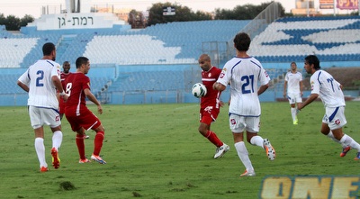 מעבי עם הכדור (חגי ניזרי) מעבי עם הכדור (חגי ניזרי)