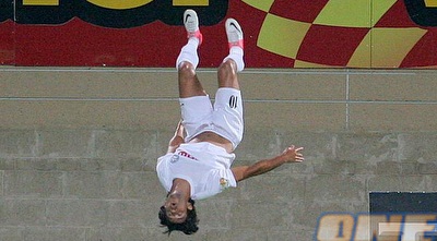 פאסוס מתחרה עם שטילוב. האמת - רק 15.666 בגלל הפתיחה של הרגליים (משה חרמון)