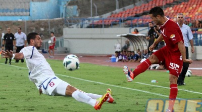 זו תנועת ה&qout;קפצתי עליך&qout;. מעניין על מה עובדים באימוני ר&qout;ג (חגי ניזרי)