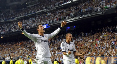 רונאלדו ופפה מקפיצים את הברנבאו באוויר (רויטרס)