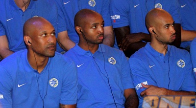 סמית&acute;, היקמן ולוגאן (חגי ניזרי)