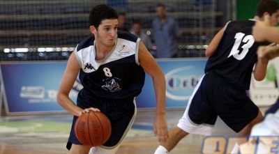 אור קהל חודר מול בריזמן (יוסי ציפקיס) אור קהל חודר מול בריזמן (יוסי ציפקיס)