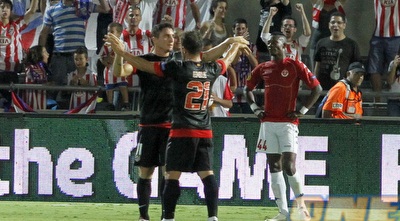 שחקני אתלטיקו חוגגים (יוסי ציפקיס)