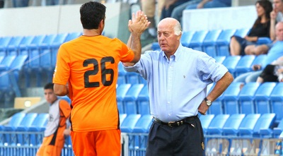 שלו מנשה ודרור קשטן מרוצים אחרי השער (שי לוי)