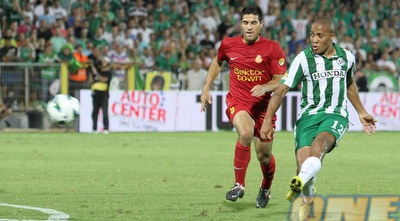 אנדלובו מנסה להקפיץ מעל מרציאנו (עמית מצפה)